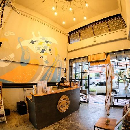 Vitamin Sea Hostel Phuket Екстериор снимка